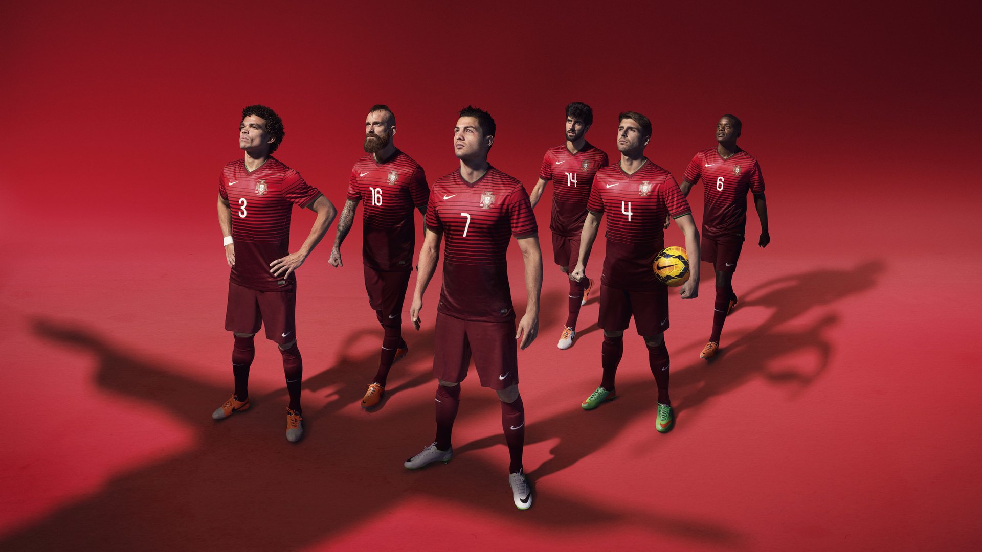 欧冠决赛：瓜迪奥拉拥抱克洛普 “我们互相成就了彼此”成为经典台词